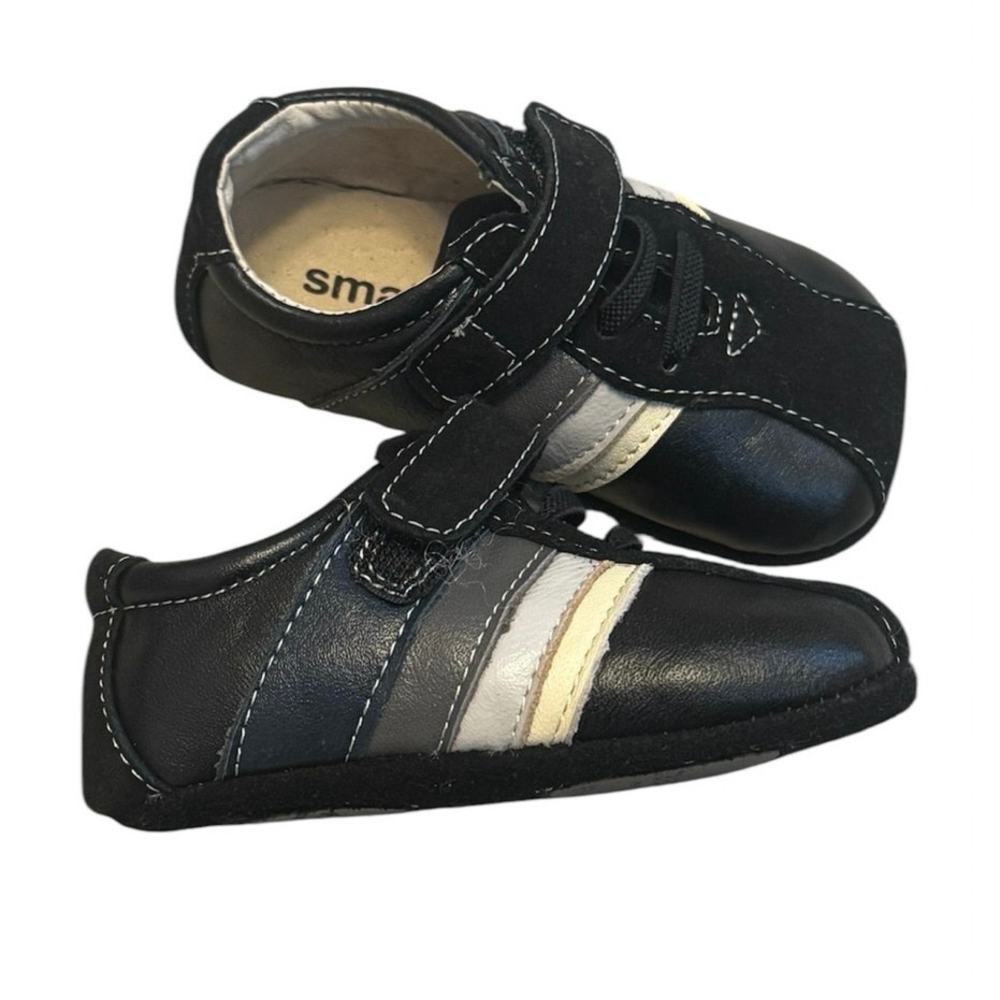 Smaller by See Kai Run Soft Sole Black Baby Boy Crib Shoes – 0-6 Months